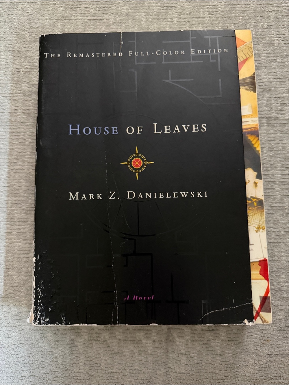 House of Leaves by Mark Z. Danielewski - Black Cover Edition